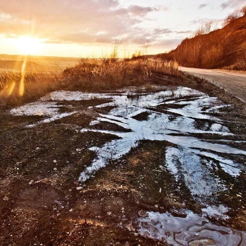 Chanel 19 Large Flap Bag White Goatskin Mixed HW